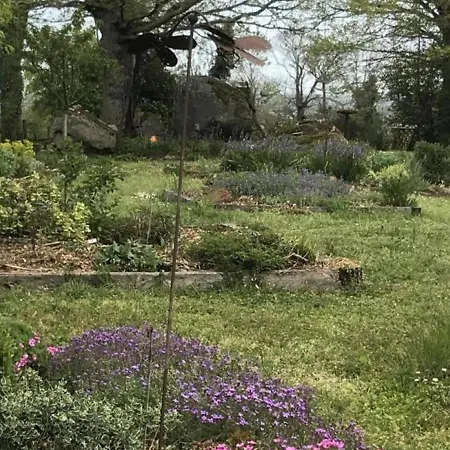 Holiday home Chaleureux Avec Jardin, Cheminee, Velos Et Equipements Eco-responsables A - Fr-1-489-349 Louroux-de-Beaune