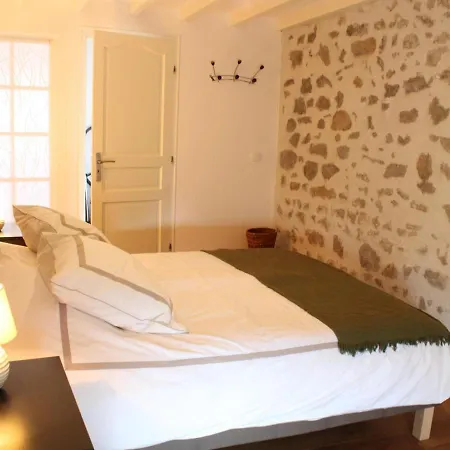 Holiday home Chaleureux Avec Jardin, Cheminee, Velos Et Equipements Eco-responsables A - Fr-1-489-349 *