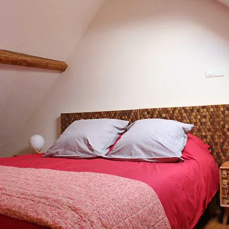 Holiday home Chaleureux Avec Jardin, Cheminee, Velos Et Equipements Eco-responsables A - Fr-1-489-349 Louroux-de-Beaune