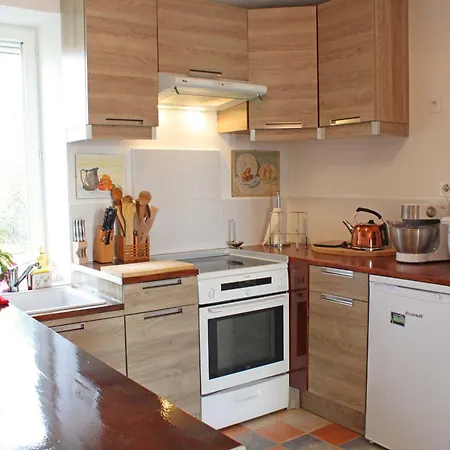 Holiday home Chaleureux Avec Jardin, Cheminee, Velos Et Equipements Eco-responsables A - Fr-1-489-349 *